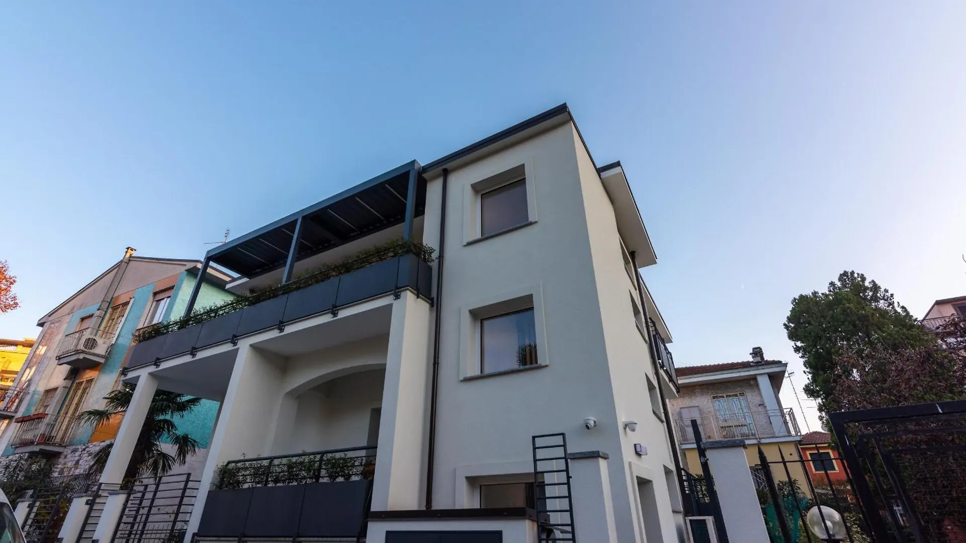 White House Villa Con Posti Auto Milano 0*, ميلان إيطاليا