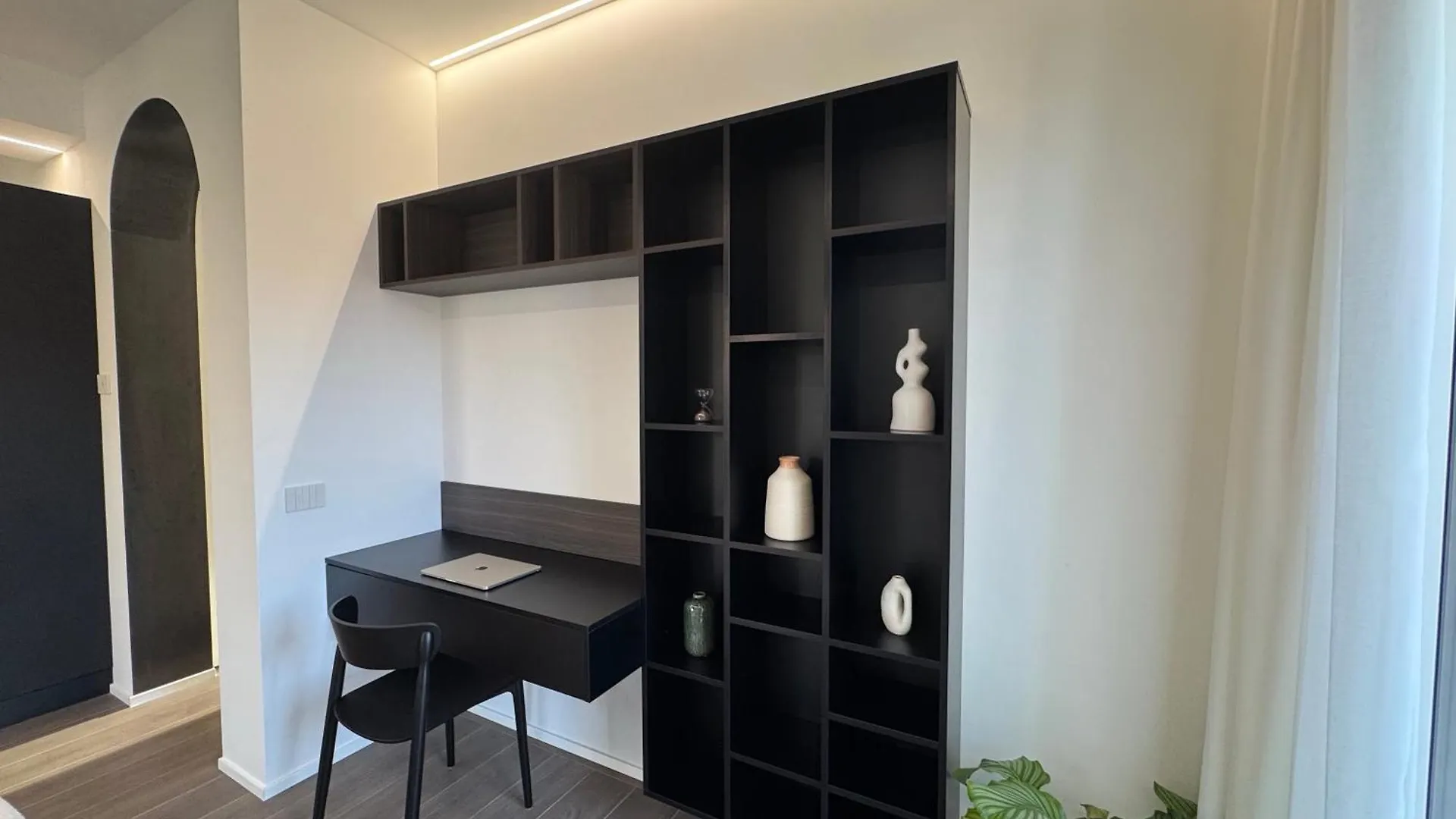 White House Villa Con Posti Auto Milano