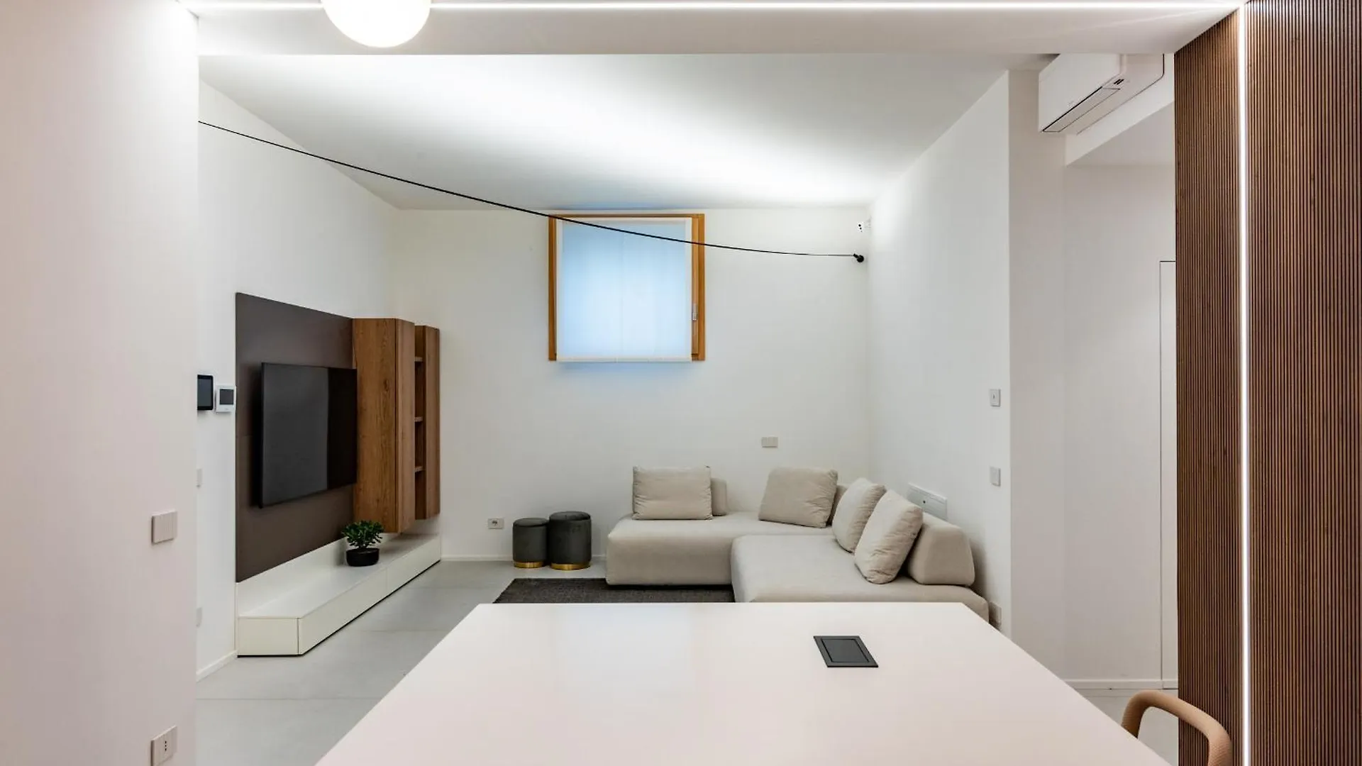White House Villa Con Posti Auto Milano 0*, ميلان إيطاليا