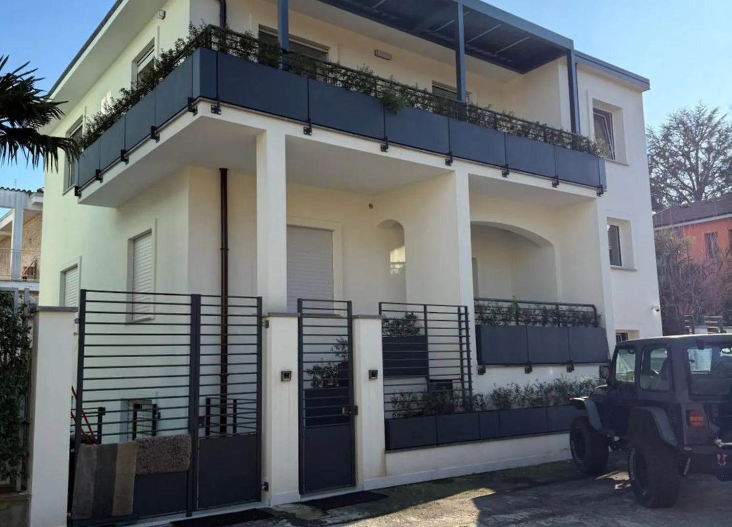 White House Villa Con Posti Auto Milano